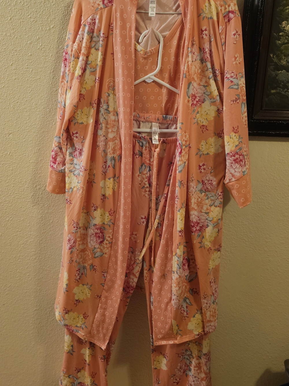 Flora Nikrooz Peach Floral 3-Piece PJ Pajama Set Size M - New Without Tags.